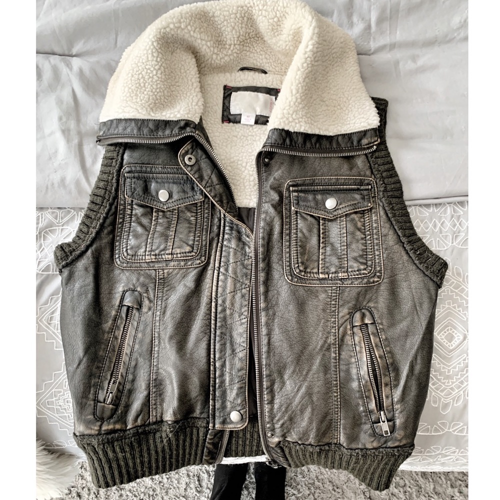 ✨Pleather & Wool Vest ✨